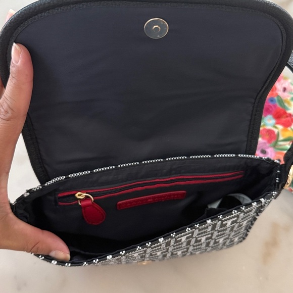 Tommy Hilfiger Monogram Black Gray and White Crossbody Shoulder Bag NWOT - Picture 9 of 14